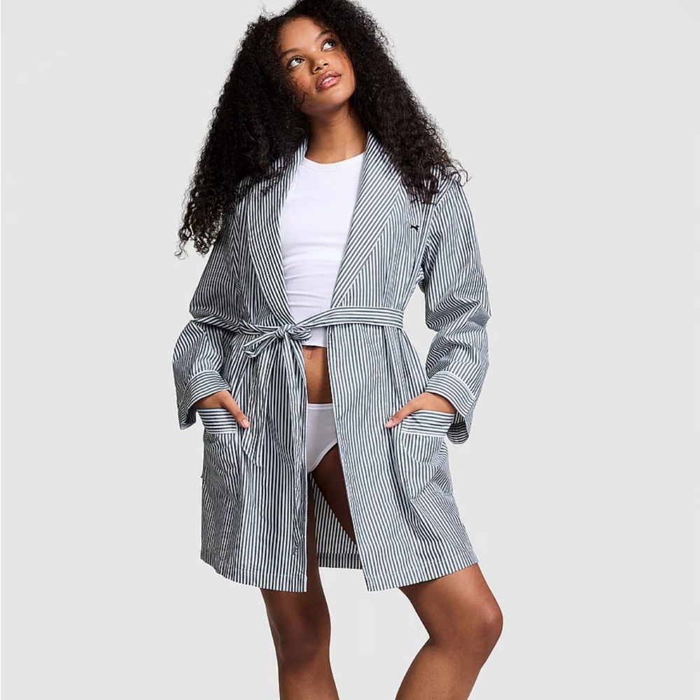 VS PINK bathrobe